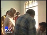 RSS chief Mohan Bhagwat casts his vote in Nagpur - Tv9 Gujarati
