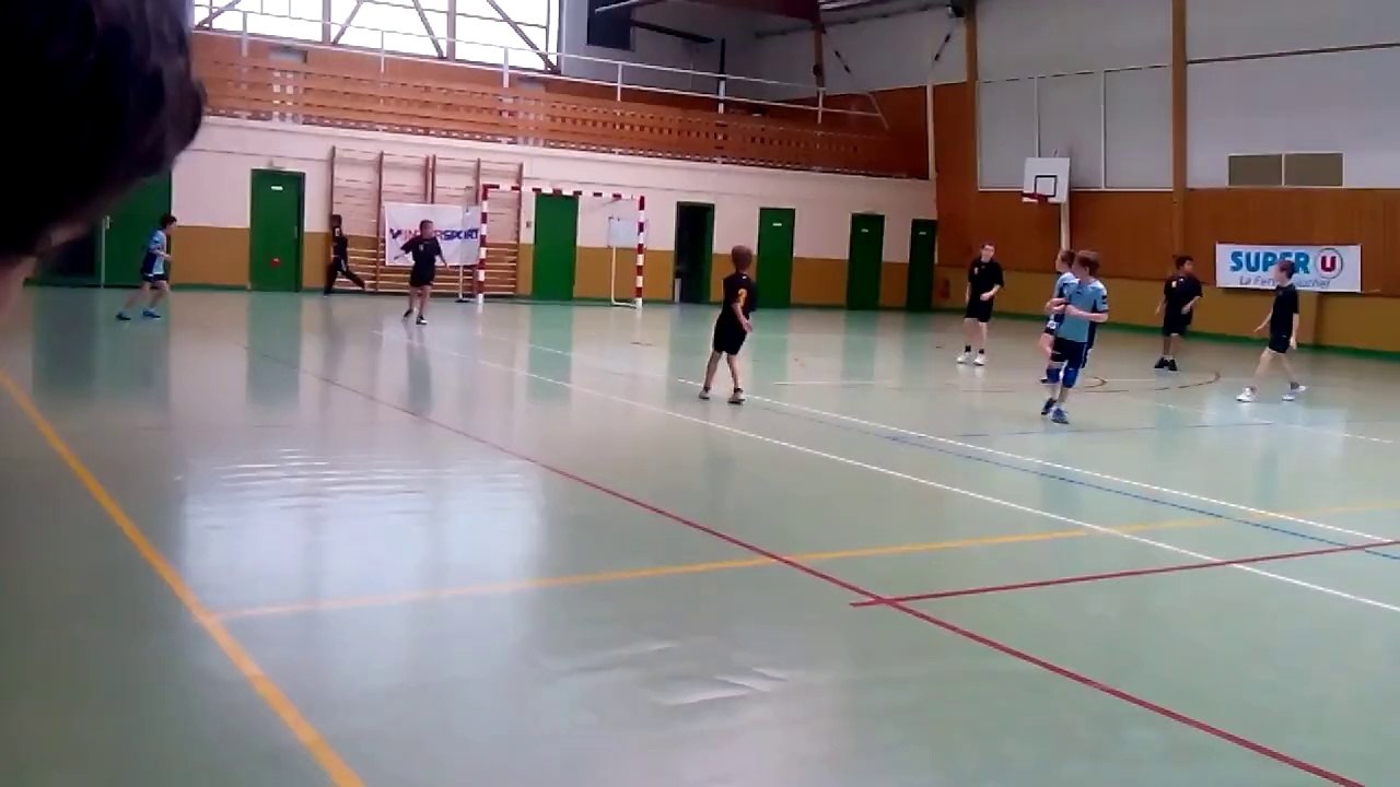 -12 lfghb  BRIE CONTRE ROBRET