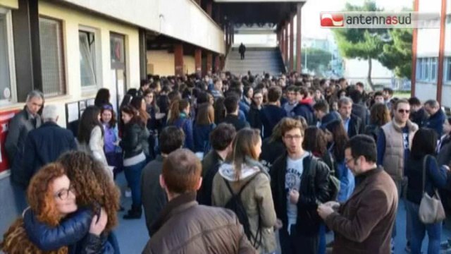 TG 09.04.14 Test università: scompiglio a Bari per un plico in più Rettore chiama ministero