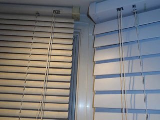 Fauxwood Impressions 48004350 43.5-Inch by 48-Inch Window Blinds