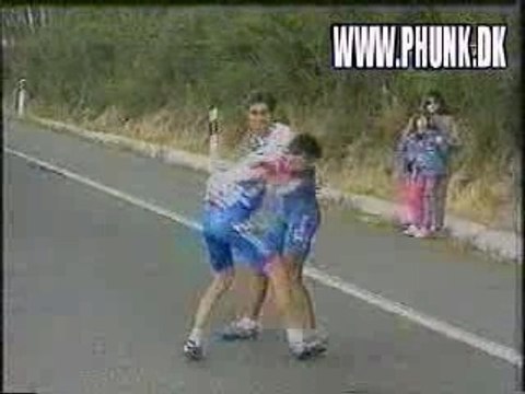 VIDEO DROLE - Baston de cycliste 1