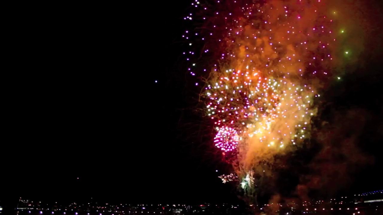 Fireworks In Reverse [NYE 2012 Melbourne]