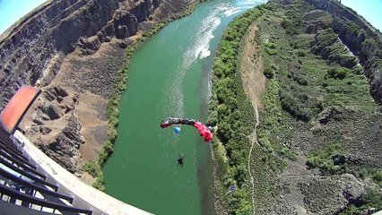 102 year old Dorothy Custer Tandem Base jumping with Sean Chuma
