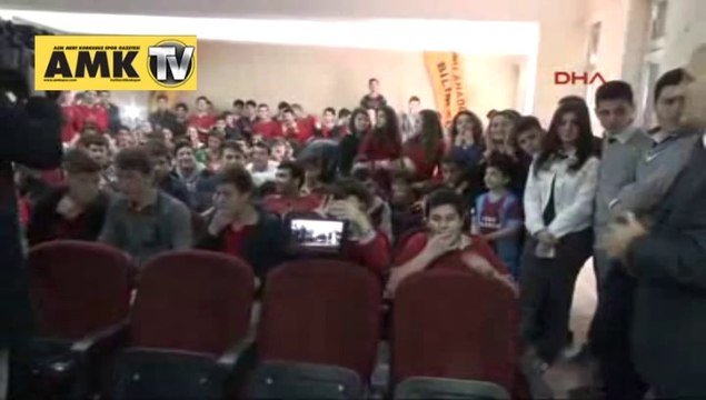 Mandıralı ve Onur öğrencilerle bir araya geldi