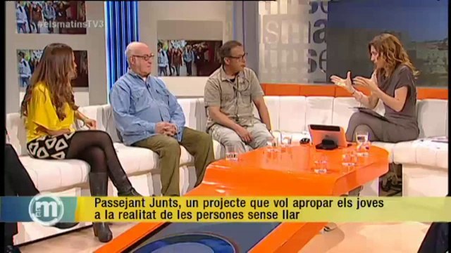 TV3 - Els Matins - Passejant Junts apropa la Barcelona dels sense sostre als joves