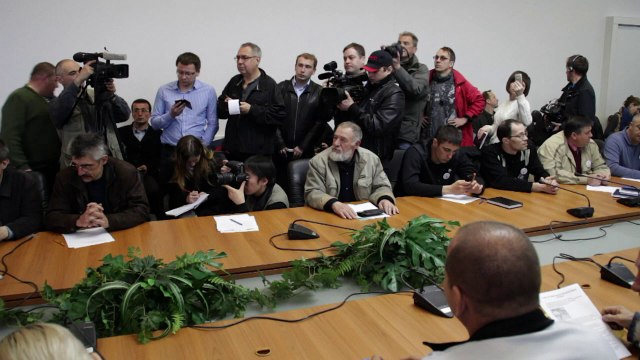 Ukraine: Kiev offre l'amnistie aux séparatistes