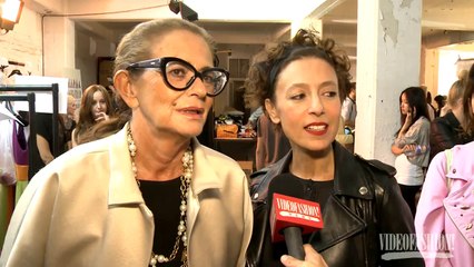 Moschino Cheap & Chic S/S 2013 - Videofashion