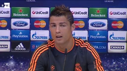 Real Madrid's Ronaldo suffers hamstring injury
