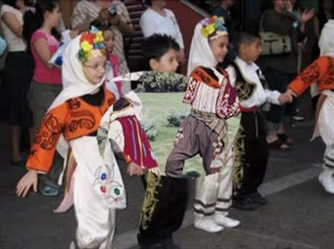 ÇİĞDEM DEMİR VUR OYNASIN ZİLLERE