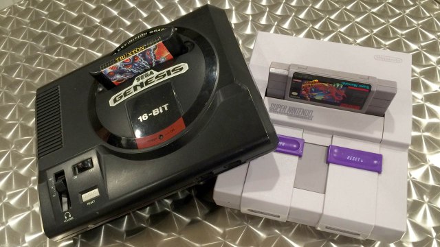 SUPER NINTENDO vs. SEGA GENESIS! What is best?