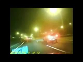 To Kuruma dai accident in lane change blind spot! ! !