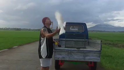 Kamyonet Kasasında güvercin uçuruyor www.guvercintv.com