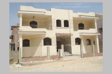A luxury villa for sale in Soth Academy   New Cairo city