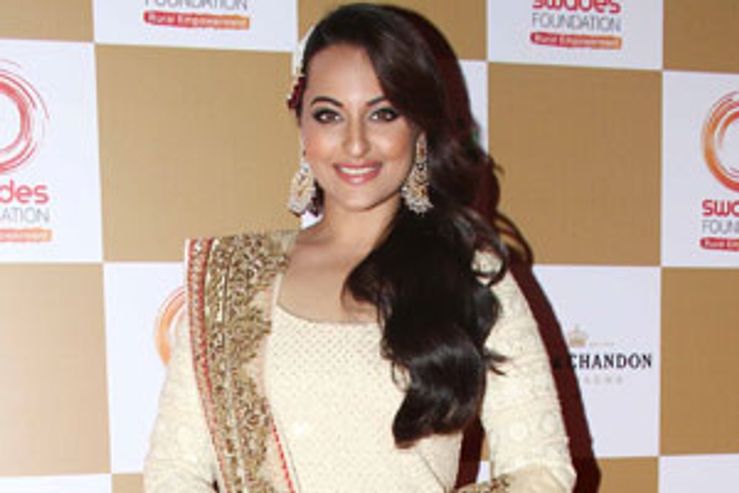 Sonakshi Sinha gets back to her traditional avatar