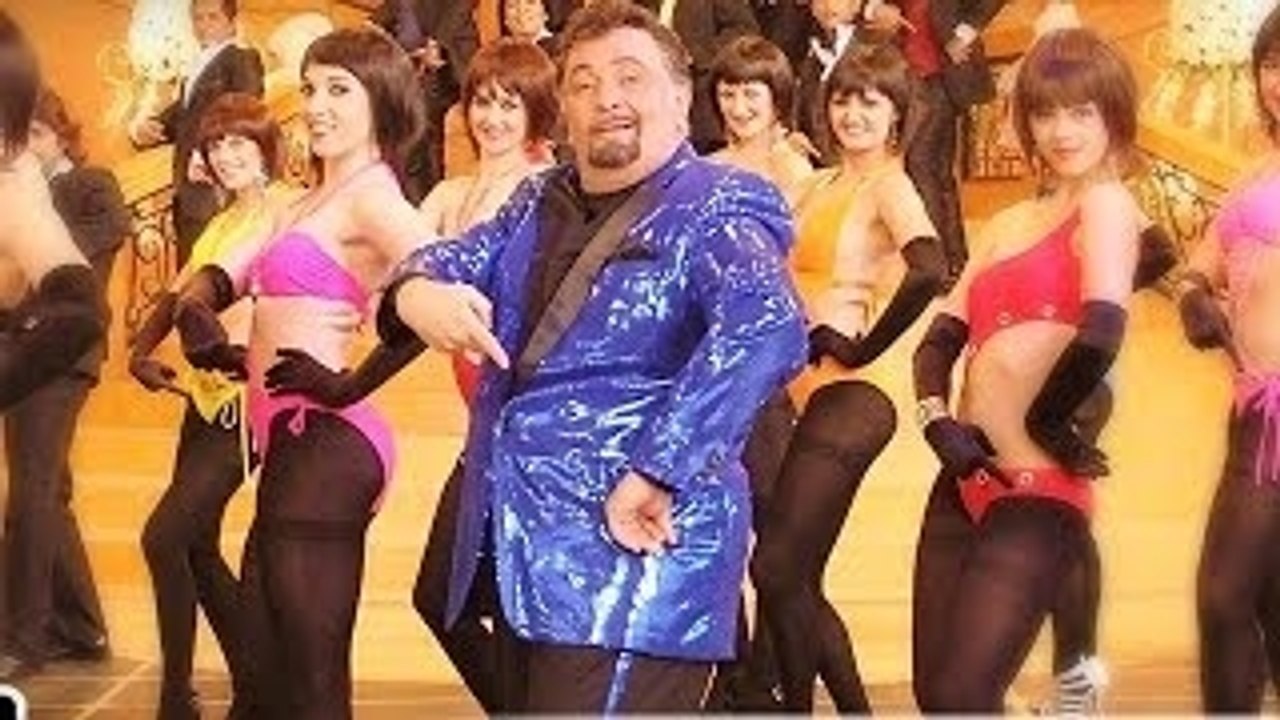 Rishi Kapoor Does Thumka With Bikini Babes In Kaanchi!