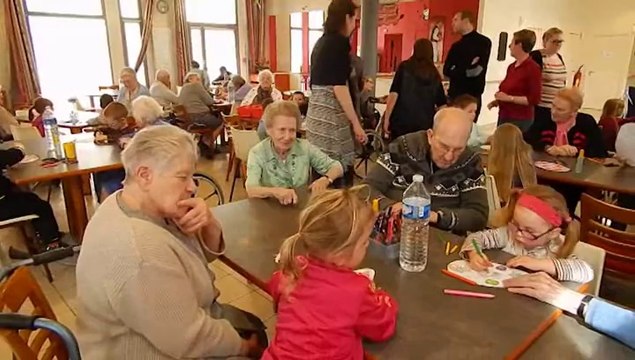L'école Charles Perrault à l'EHPAD de Lillers