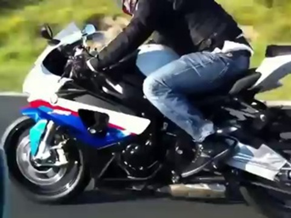 BMW S1000RR vs Yamaha R1 vs Nissan GTR