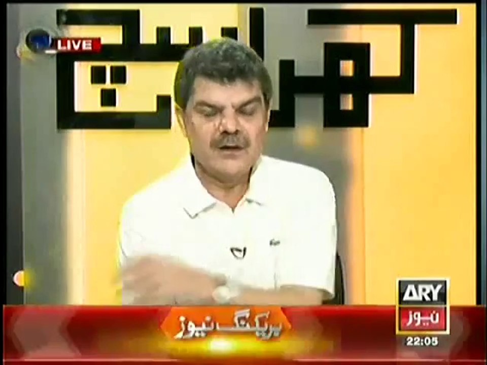 Credit card,Email and Twitter Accounts of Mubashir Luqman hacked Blames Mir Shakeel's Team --