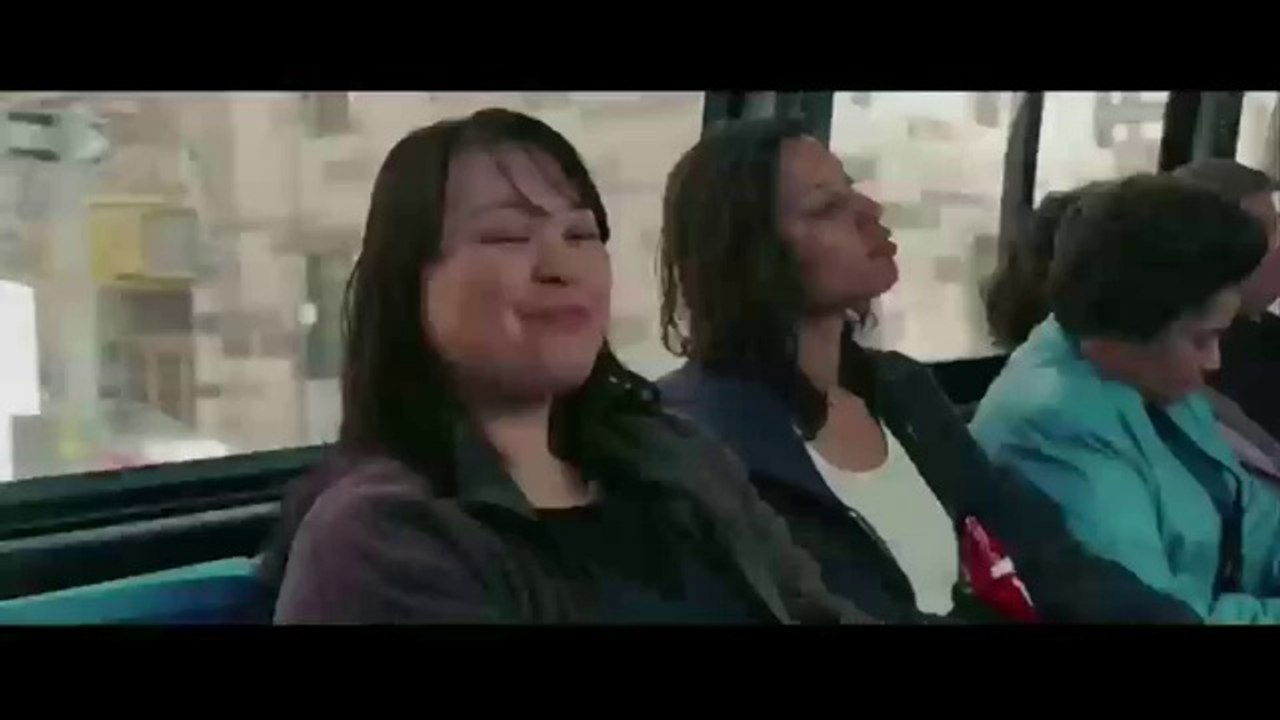 Une famille très moderne - Bande annonce