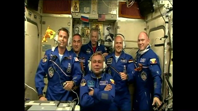[ISS] New Expedition 40 Crew Enter ISS & Greet Crew Mates