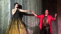 Marjorie Mulet interprète Montserrat Caballé de Barcelona, quant à Freddie Mercury il est en playback.