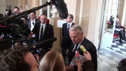 Ayrault : "nous ne sommes pas favorable à l'intervention de l'Otan"
