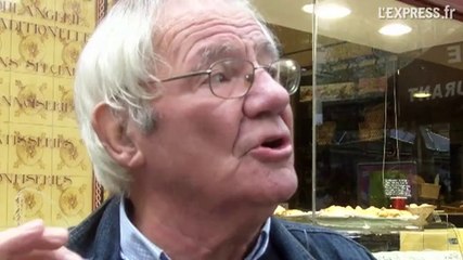 François Hollande dans le XVIIIe arrondissement de Paris