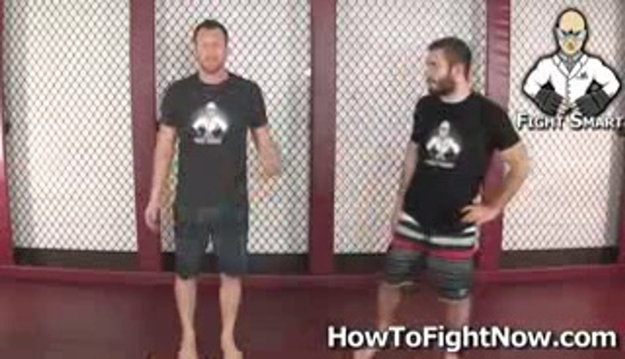 How To Dodge Punches - Trav's Head Movement Training - Learn How To Slip a Punch and Counter Punch