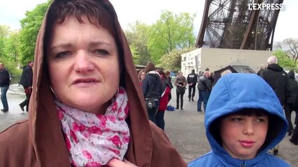 Encore deux heures d'attente pour monter à la Tour Eiffel