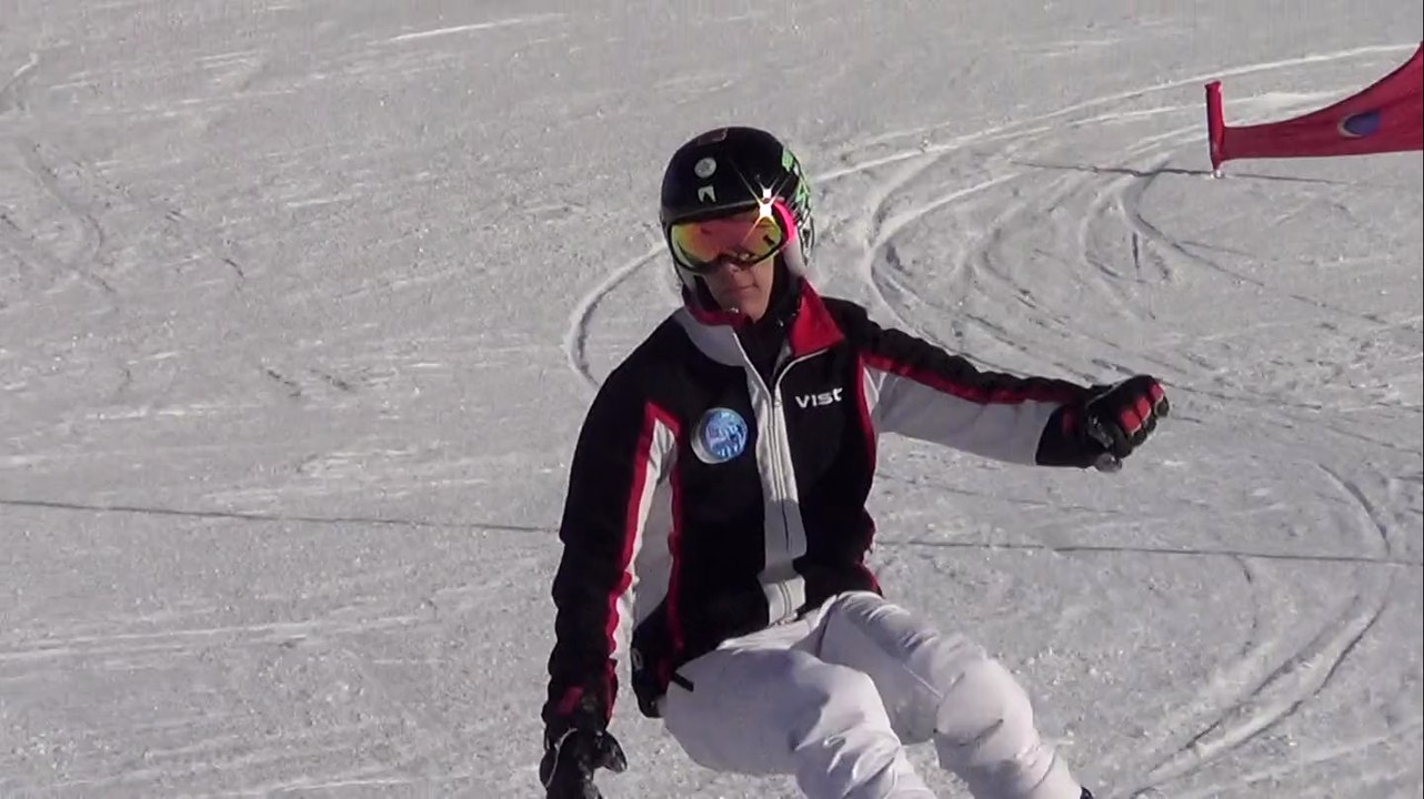 ARDA SONMEZ 28 - O2 SNOWBOARD RACE TEAM