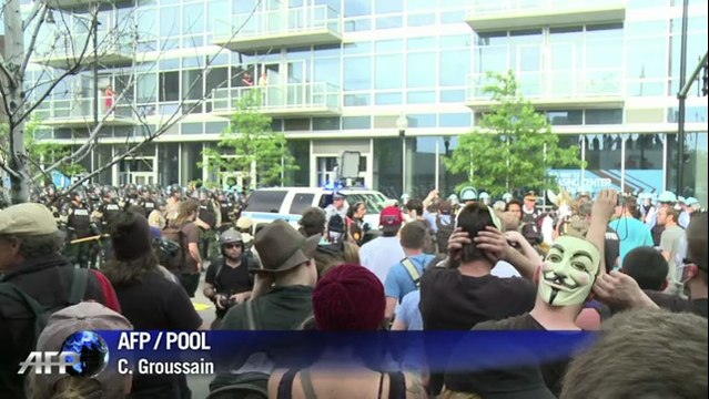 OTAN / Chicago, la photo de famille des dirigeants et échauffourées entre militants et police