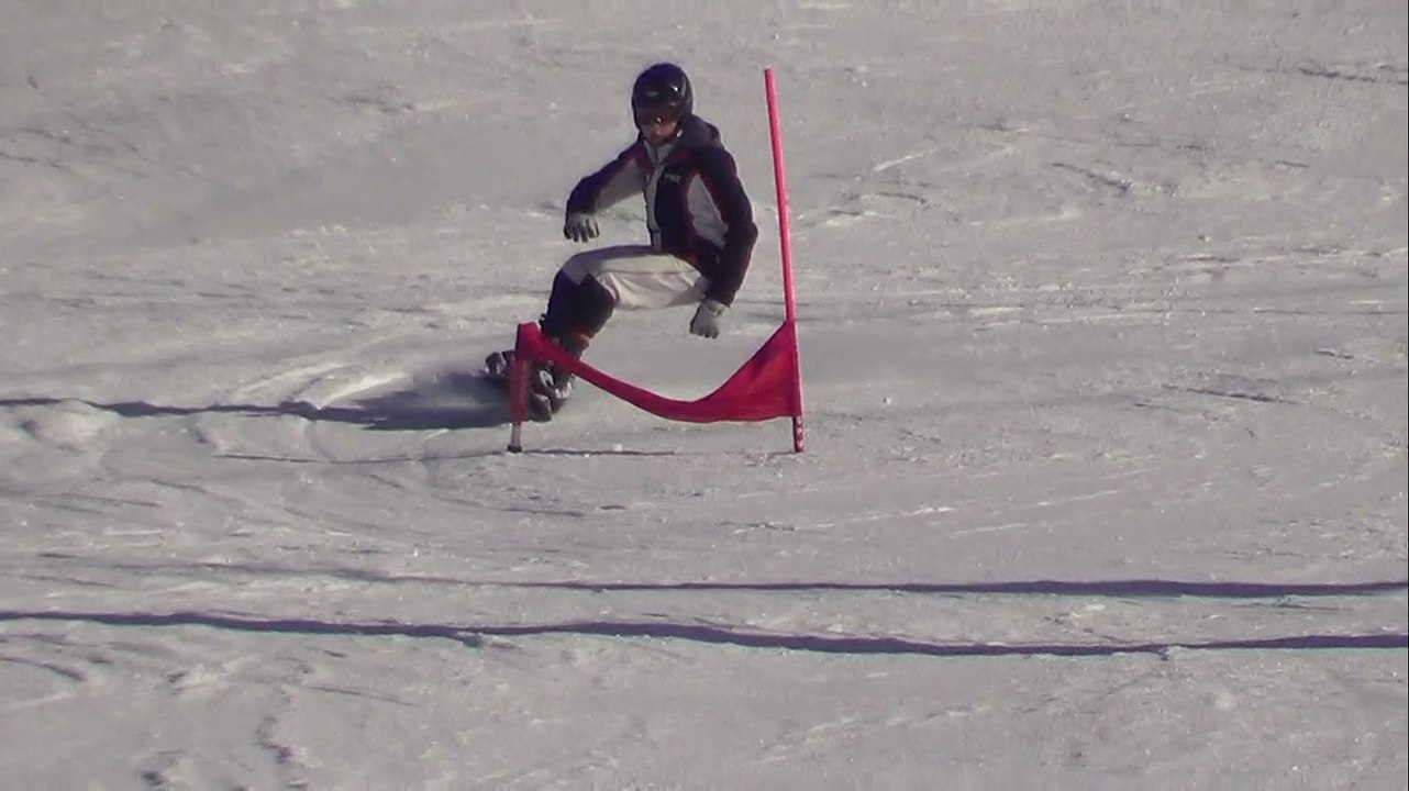 MERT GÜRAL 10 - O2 SNOWBOARD RACE TEAM