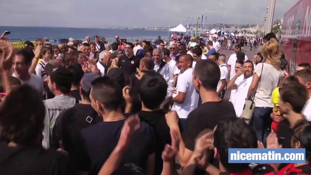 Les supporters niçois encouragent la Selecioun avant Östersund
