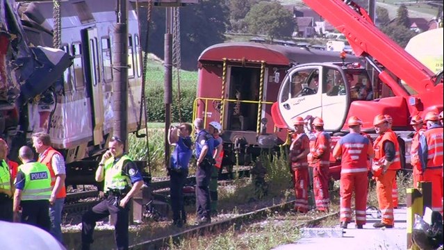 Collision de trains en Suisse: la piste de l'erreur humaine privilégiée