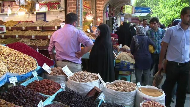 Iran: le nouveau président Rohani prête serment