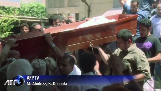 L'Egypte pleure ses morts dans les deux camps