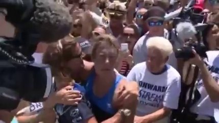 De Cuba à la Floride: Diana Nyad nage pour la paix