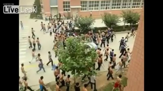 Chine: 3 morts et une vingtaine de blessés graves après une bagarre dans l'usine Foxconn