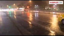 İstanbul'da Yağmur Gece de Sürdü