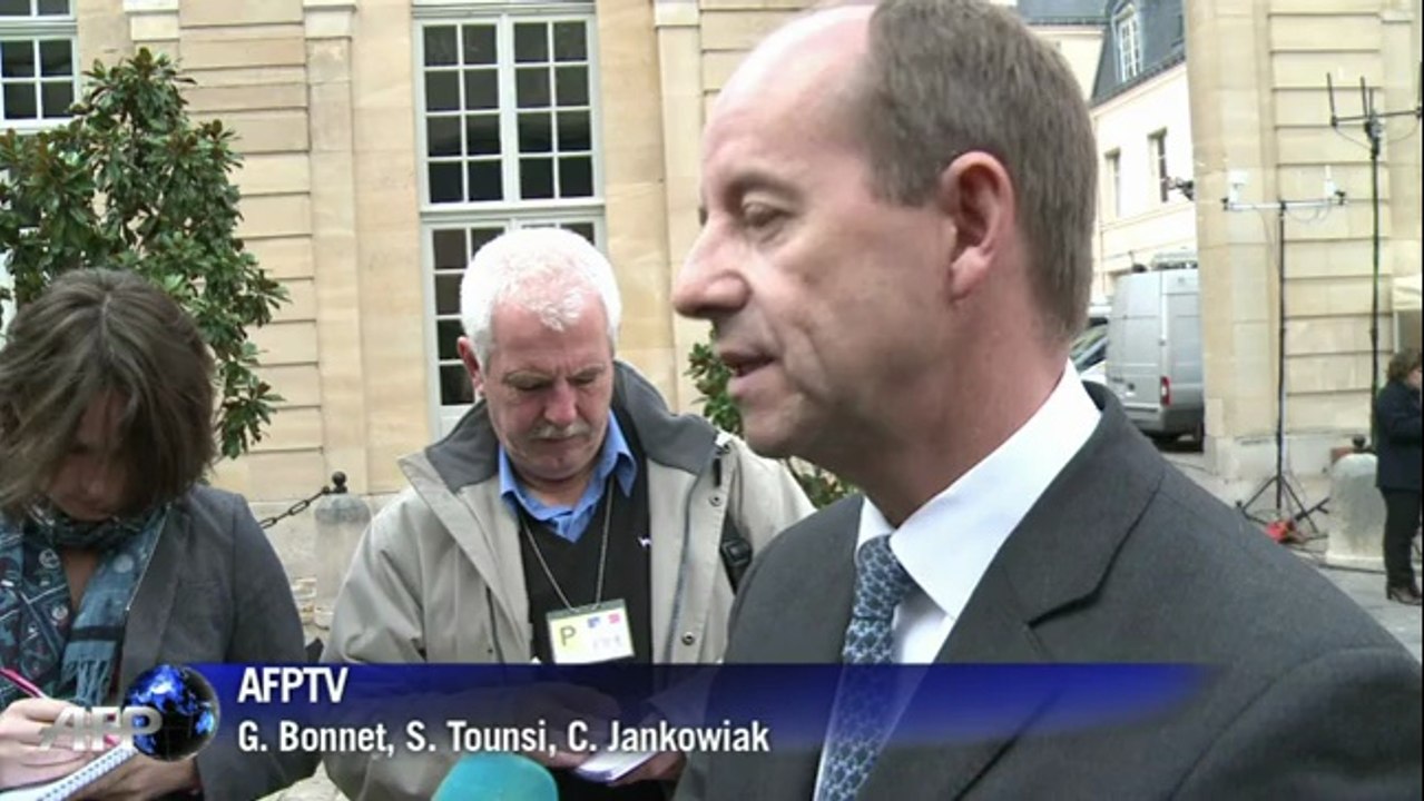 Le gouvernement décide de suspendre l'écotaxe