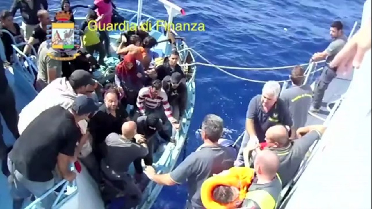 Italie: 400 immigrés secourus dans le canal de Sicile