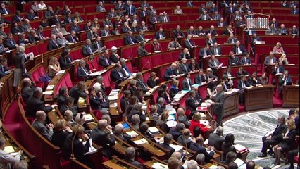 Minute: la Une "appelle une sanction" estime Jean-Marc Ayrault