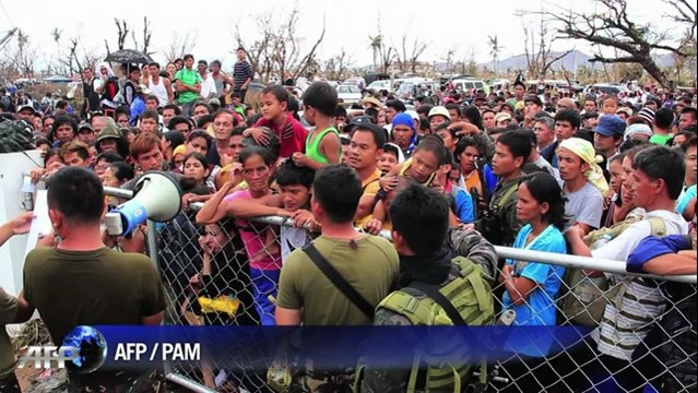 Philippines: l'aide aux rescapés du typhon arrive