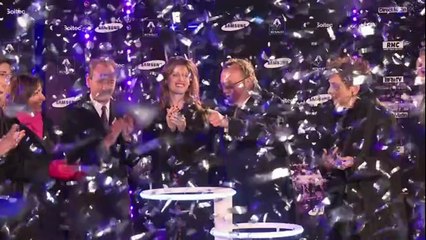 Laetitia Casta inaugure les illuminations de Paris