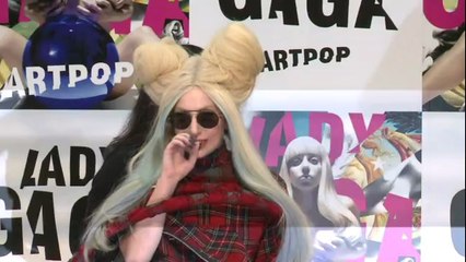 Lady Gaga fait sa promo à Tokyo accompagnée par ses doubles