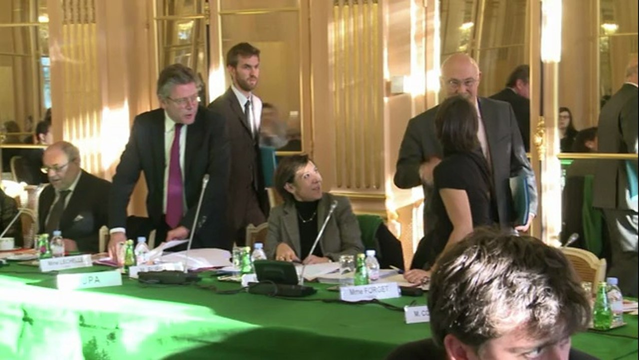 Chômage: "l'inversion est engagée" pour Michel Sapin