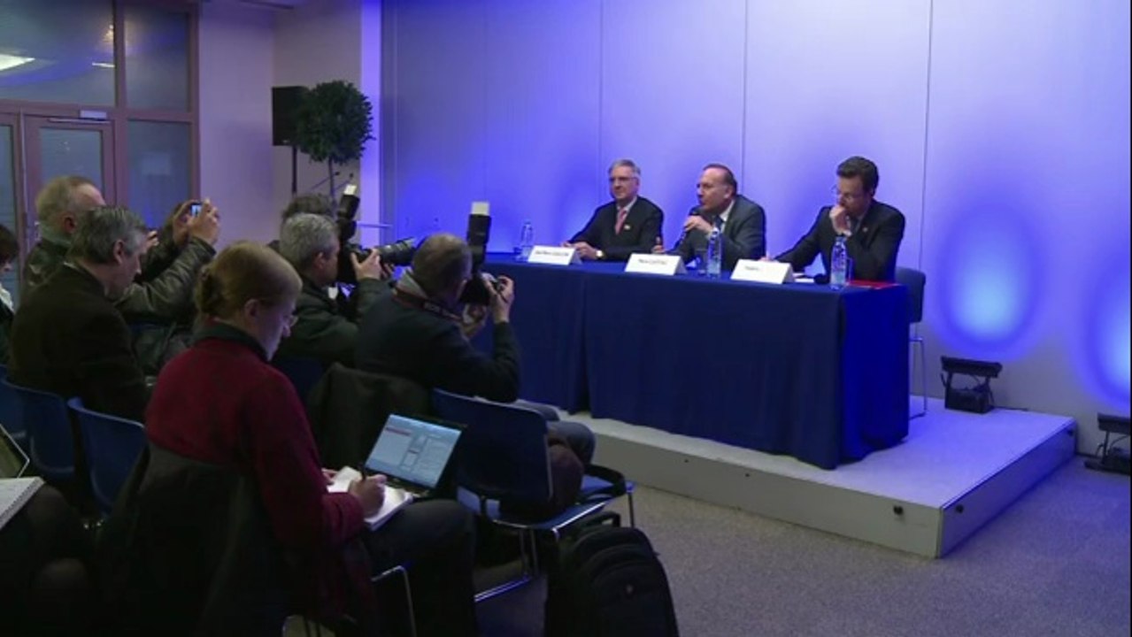 Gattaz promet des hausses de salaires contre la baisse du coût du travail