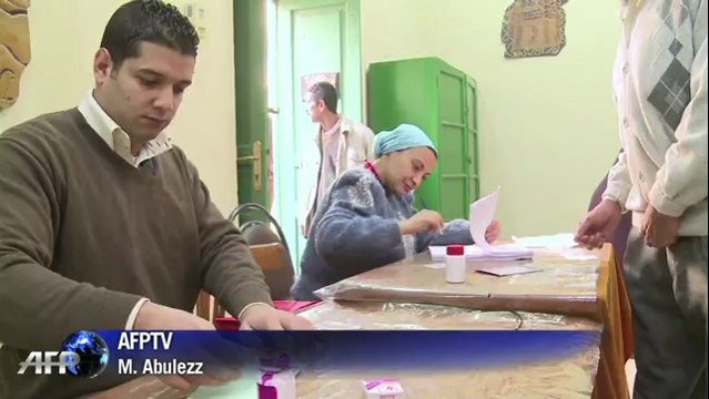 Egypte: un attentat au Caire trouble le référendum sur la Constitution