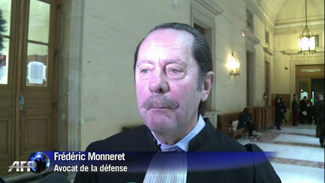 Procès d'un enseignant à la retraite accusé de torture sur sa femme