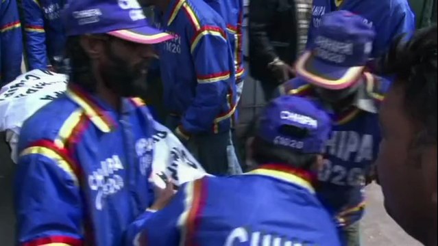 Pakistan: 12 policiers tués dans un attentat à la voiture piégée